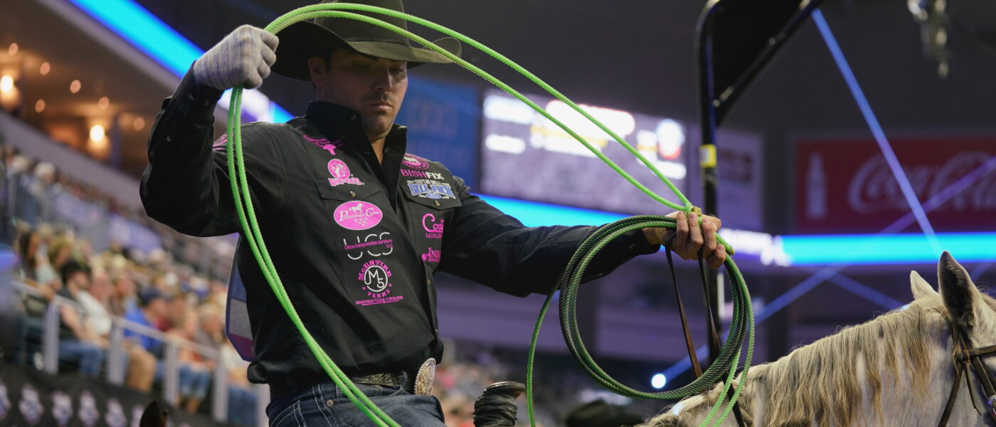 Tanner Tomlinson preparing his Lone Star Frio at the Governor's Cup.