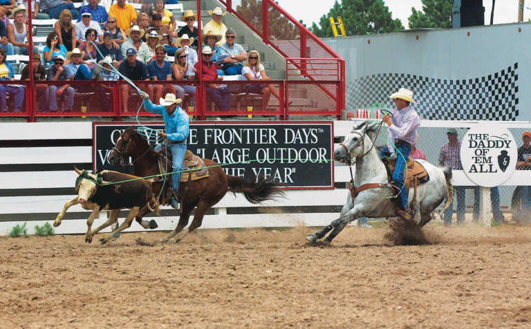 LoganOlson_BrocCresta_Cheyenne2008_034rodeoroad01
