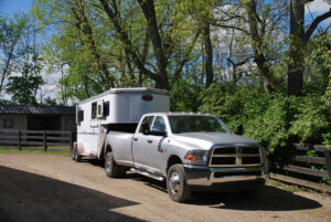 truck and gooseneck horse trailer