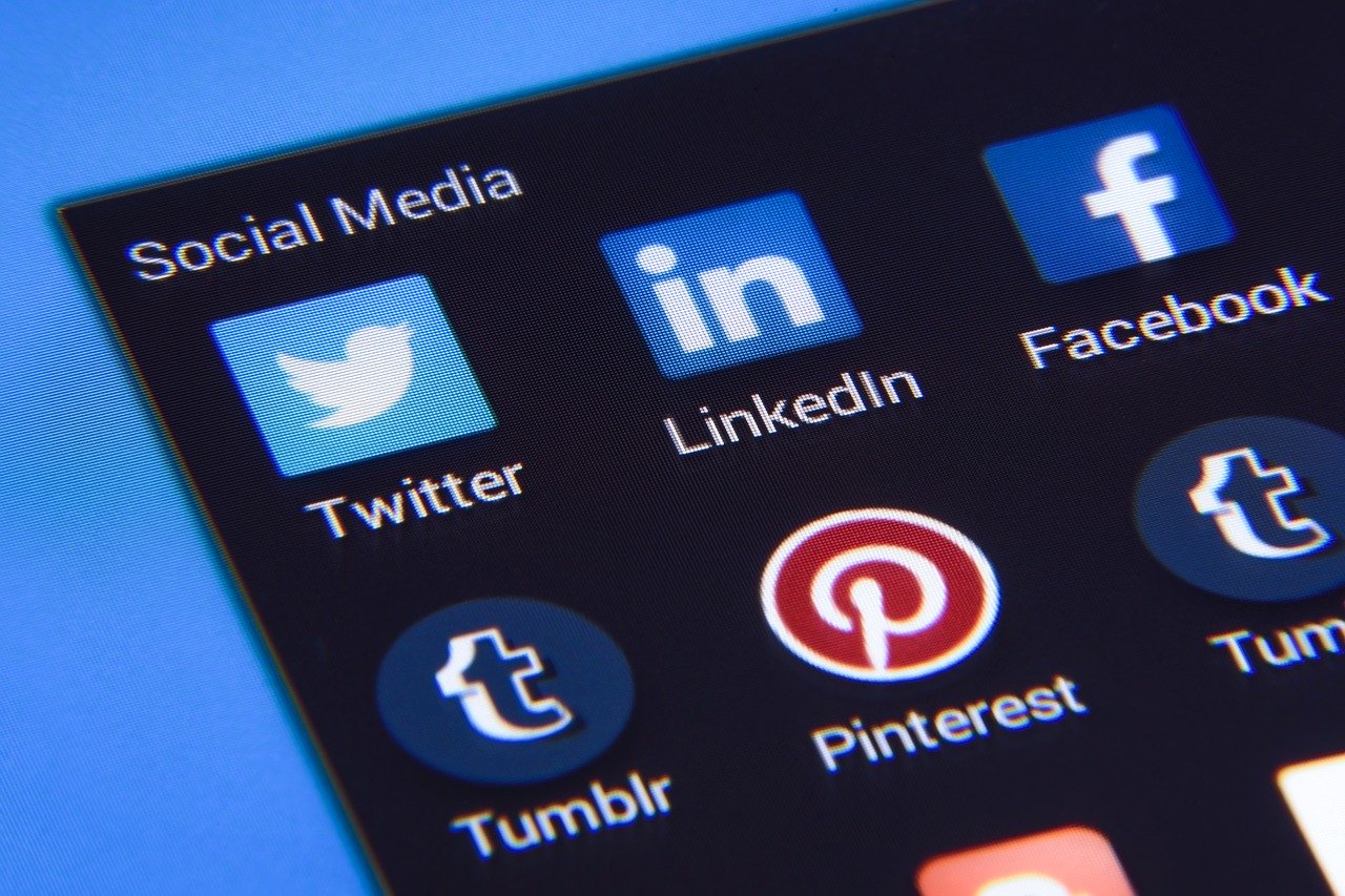 how to save twitter videos to camera roll