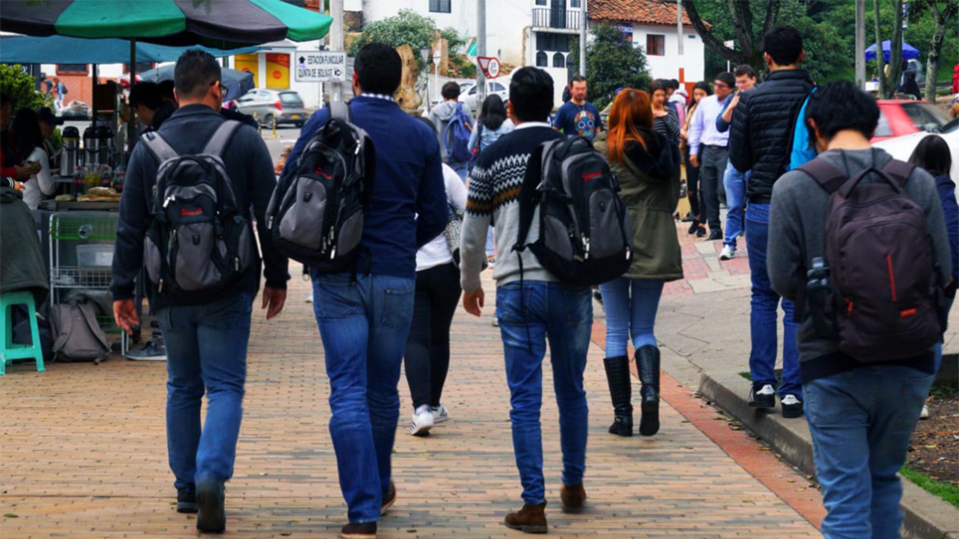 ¿De dónde viene la bogotanísima expresión «Ala, carachas»?