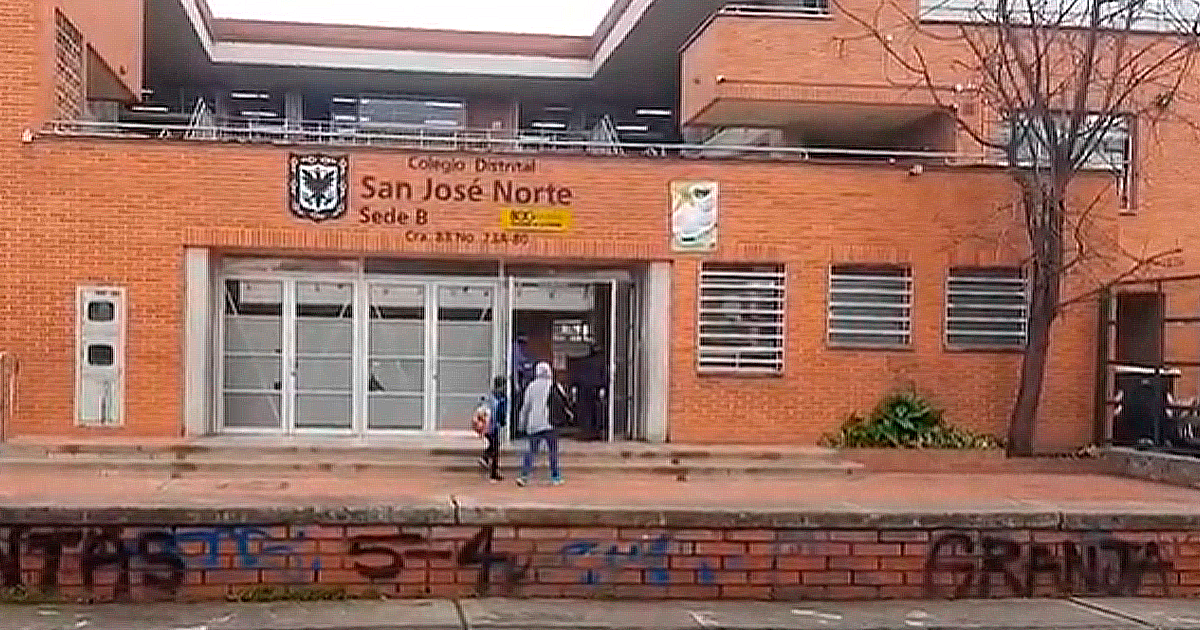 Padres de familia denuncian presión para asistencia presencial a un colegio