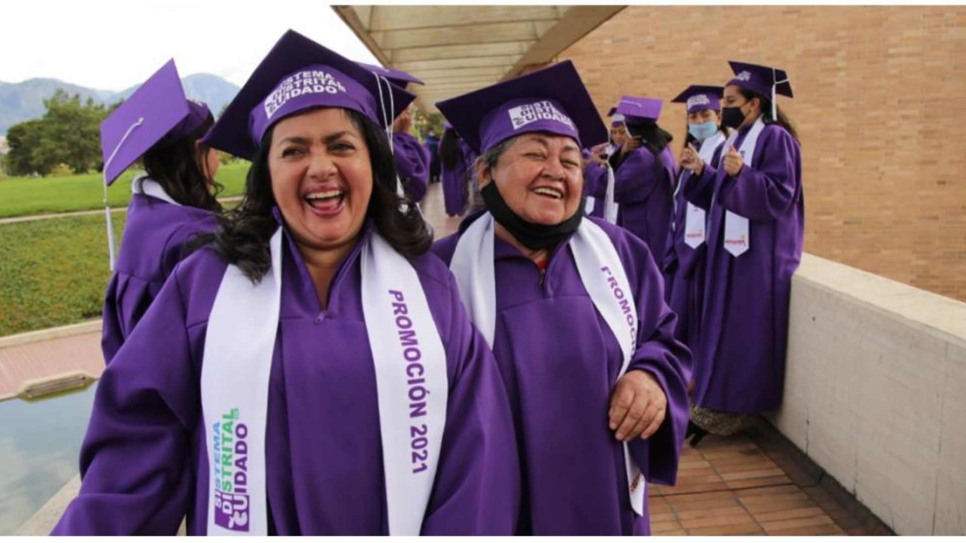Mujeres en Bogotá podrán cursar el bachillerato de forma gratuita