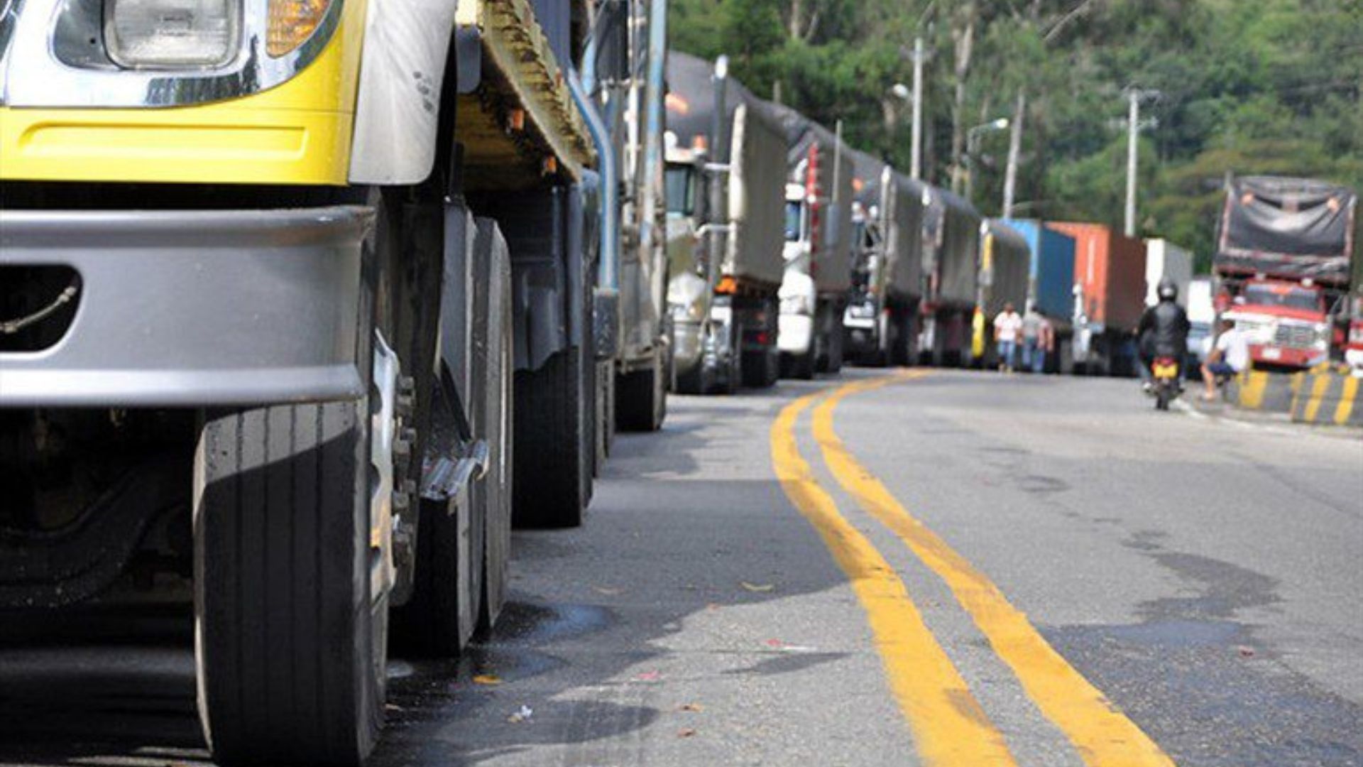 El Ministerio de Transporte abrió línea de crédito para renovar flota de vehículos de carga