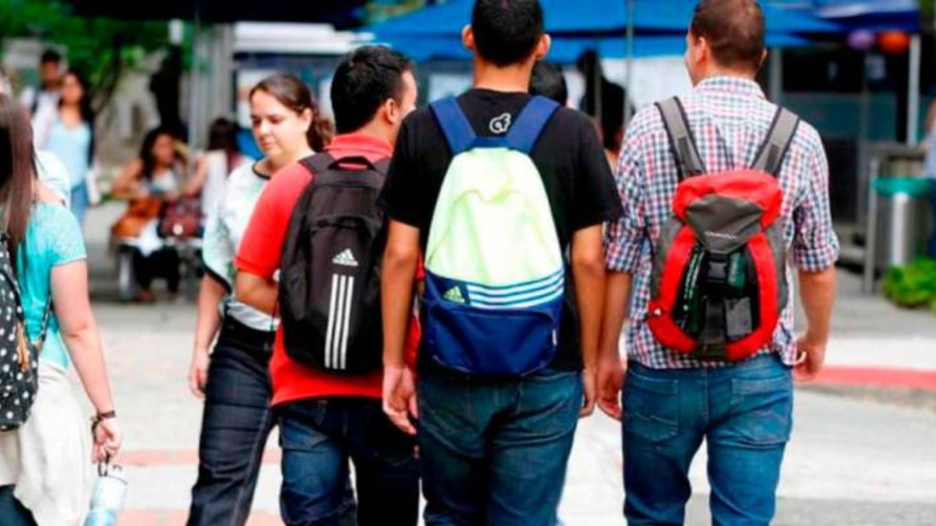 Oportunidad para jóvenes ‘NINI’: capacitación y becas en Bogotá