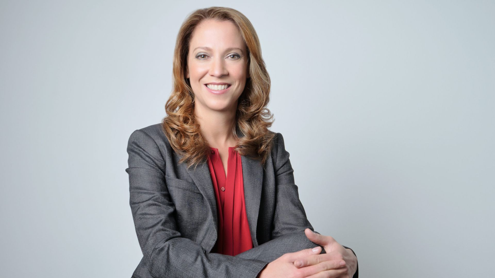 ¿Cómo funciona el programa de empleo joven impulsado por la Cámara Colombo-americana? Hablamos con María Claudia Lacouture