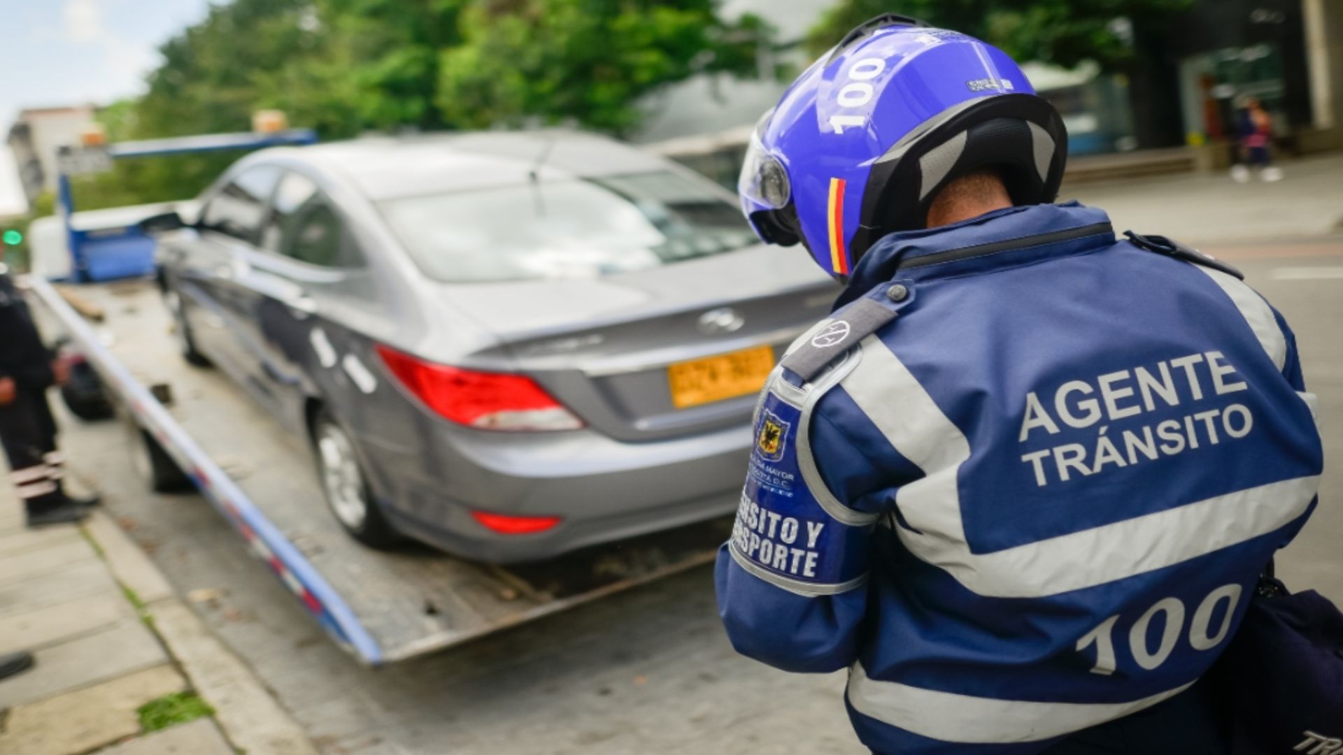 La Secretaría de Movilidad lanzó una campaña contra los ‘mal parqueados’ en Bogotá