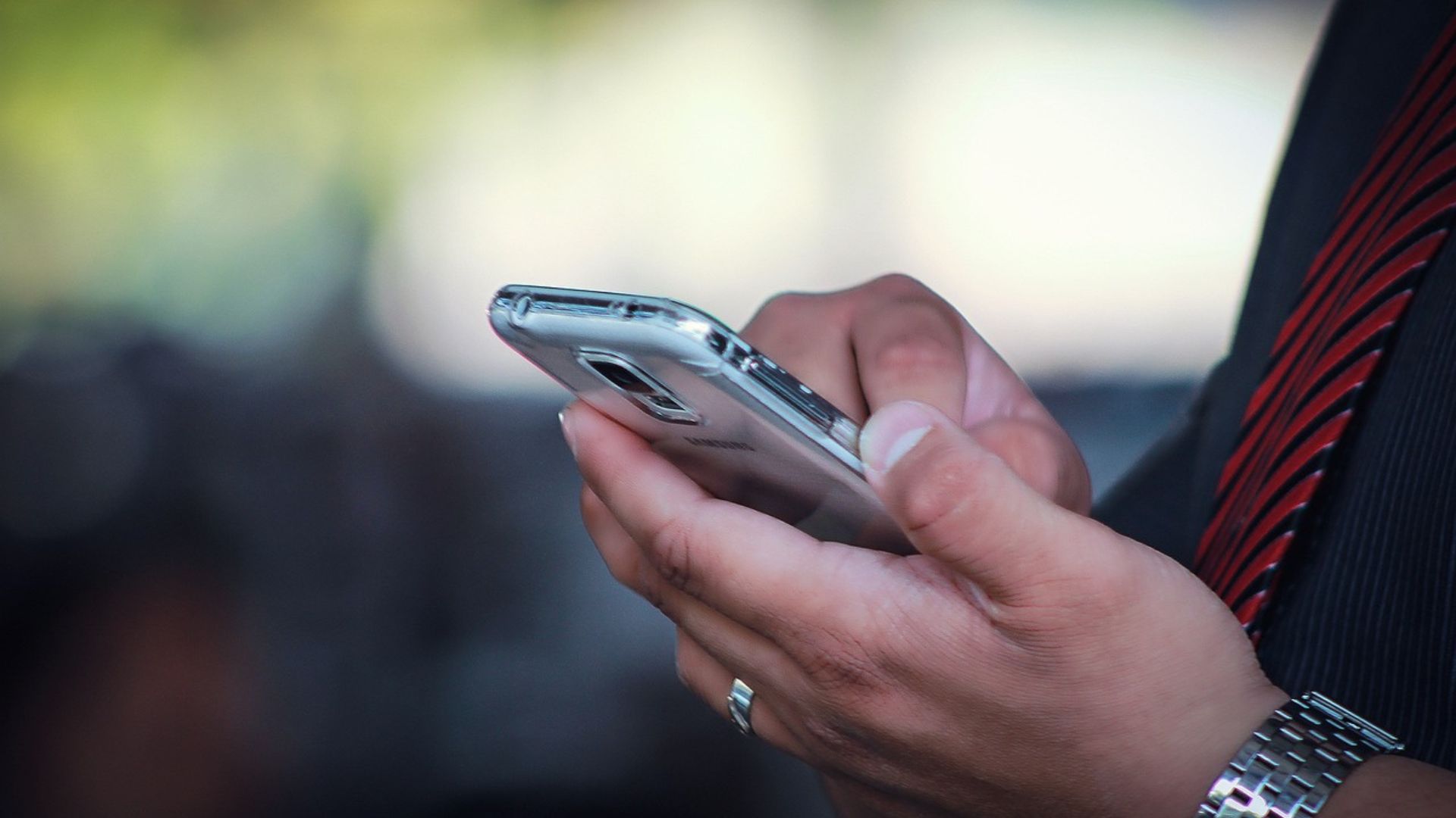 ¿Cómo conseguir trabajo a través de WhatsApp?