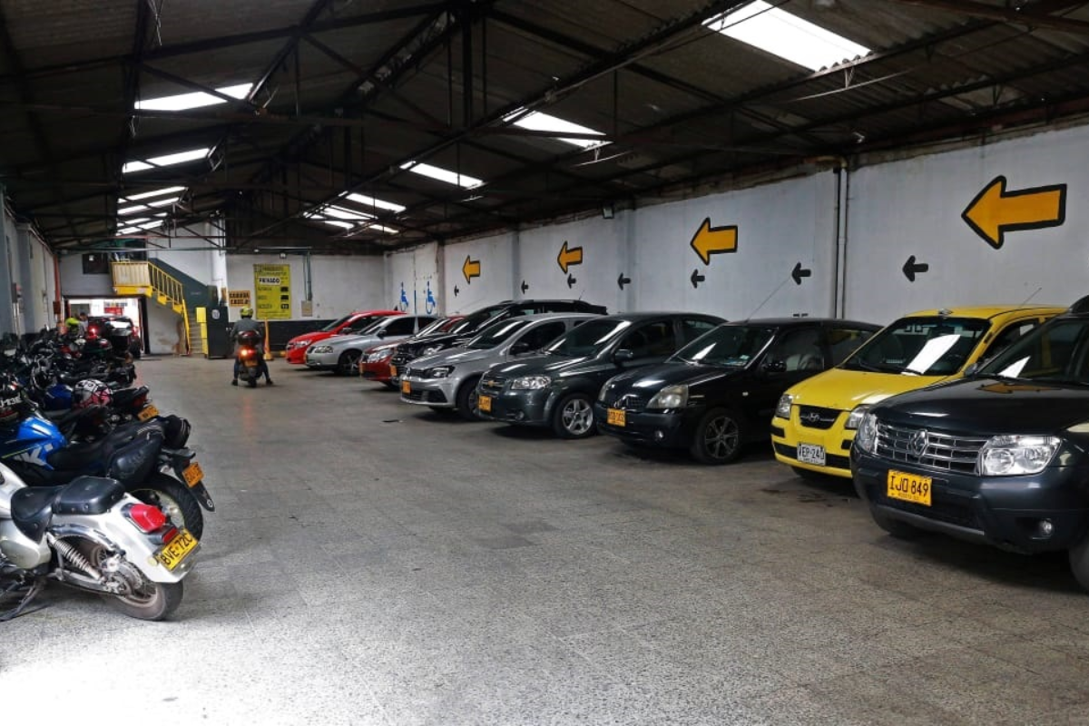 Estas serán las tarifas para taxis, parqueaderos y otros servicios durante el 2025 en Bogotá