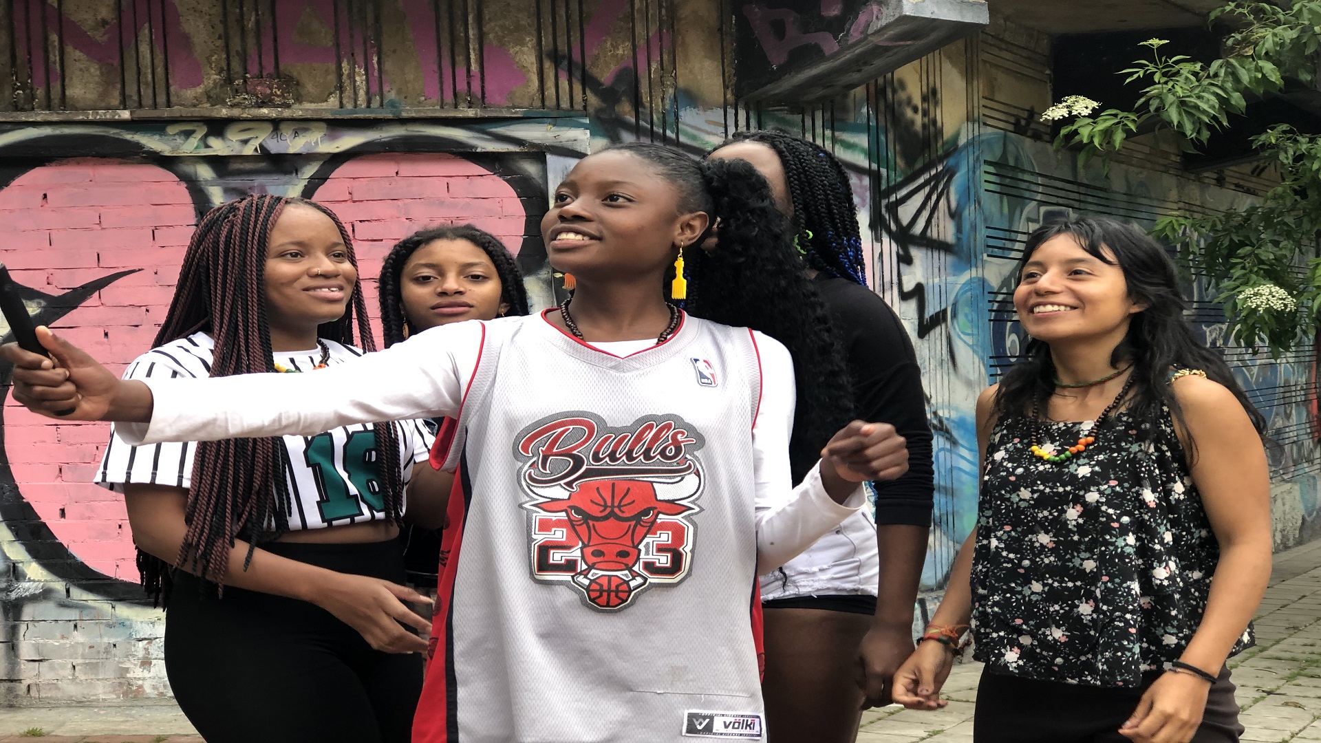 Cimarronas urbanas: un grupo de chicas que bailan en honor a su historia afro