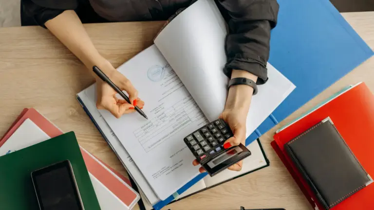 Salario mínimo en 2026: el debate económico que se sirve en Un Café con Fe