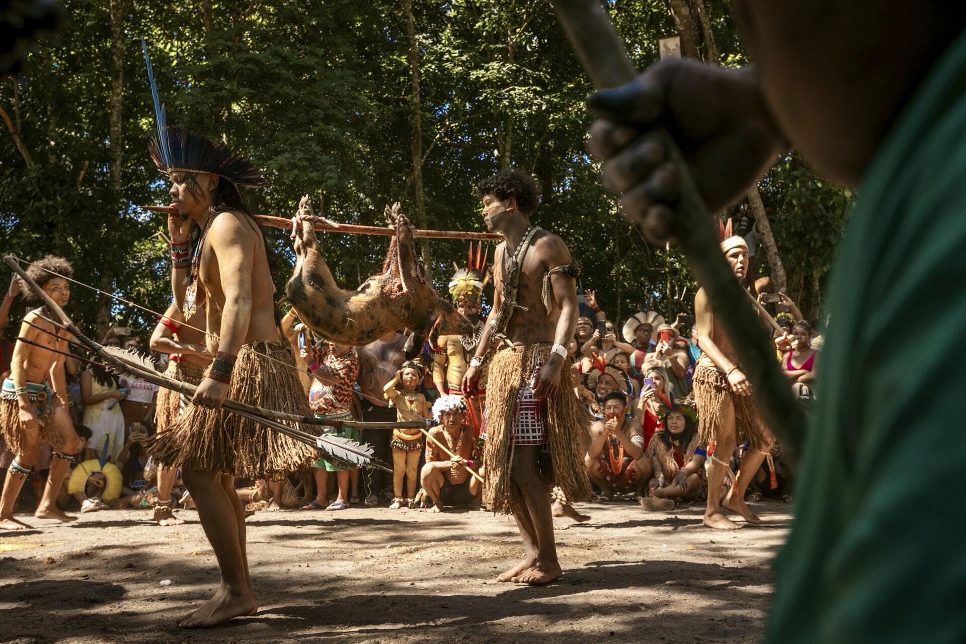 Bajo la protección ancestral: escenas de una boda tradicional indígena -  SUMAÚMA, image size:1920x1280