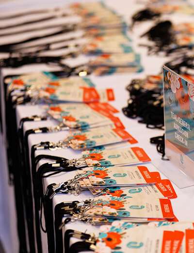 thecurvycon badges