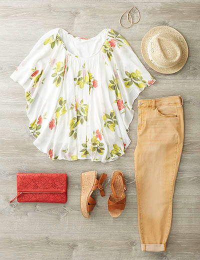 plus-size floral top colored denim casual spring look