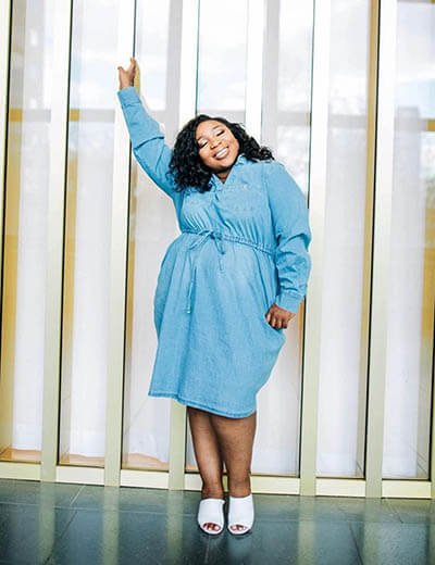 plus-size outfit photos chambray dress white slides
