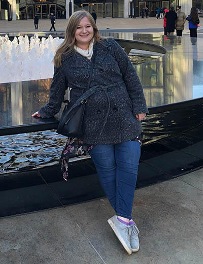 plus size grey jacket and skinny jeans emily deroo