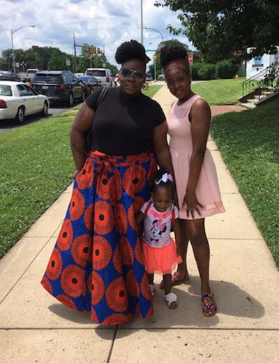 de'shantel odom-brown and her two daughters