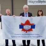 MP Stetski receives flag from CIU