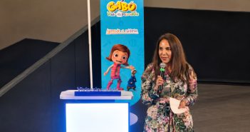 GNP Seguros celebra 10 años de su programa educativo Luli y Gabo