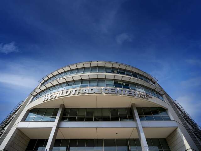 Almeda Park location image