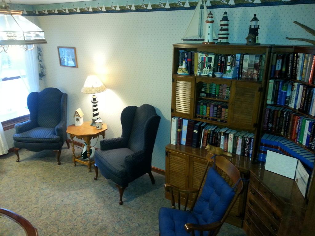 Fox Den Retirement Community Assisted Living in Sandown, NH