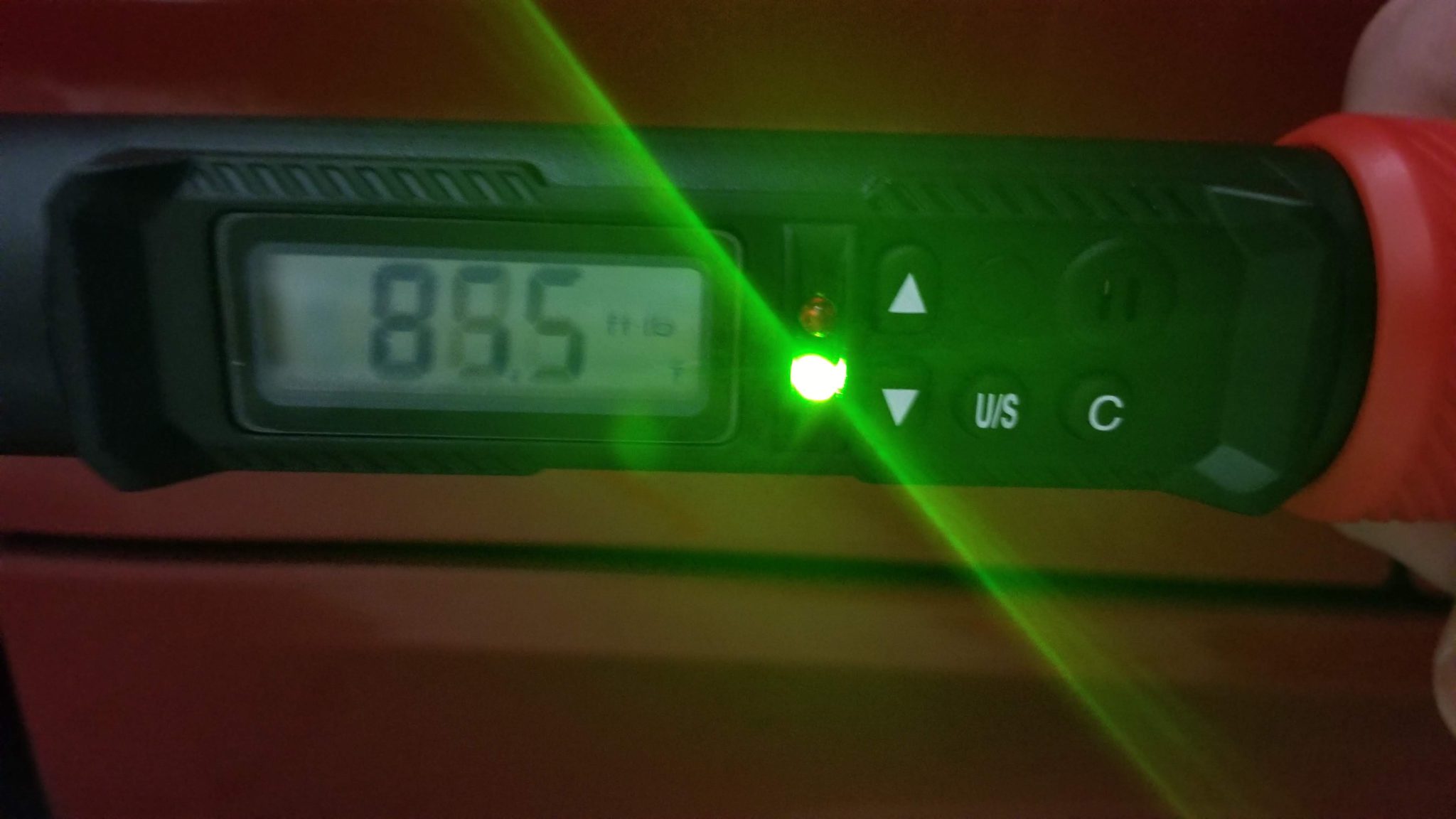 How To Use a Torque Wrench To Tighten Lug Nuts Autowise