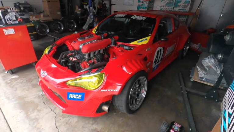 Toyota supra v10