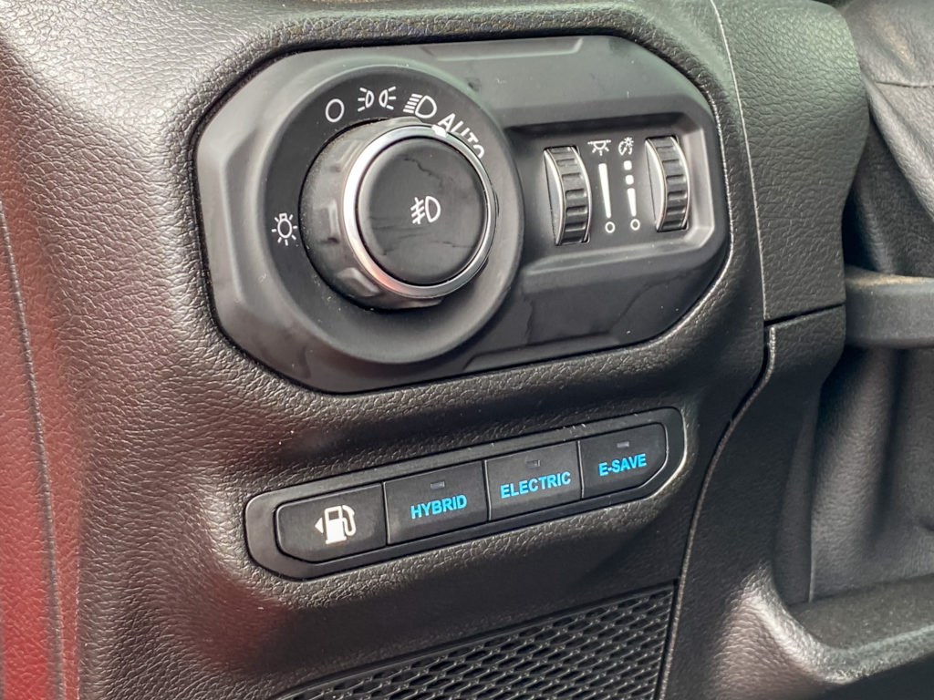 FIRST DRIVE 2021 Jeep Wrangler 4Xe Review [Video] Autowise