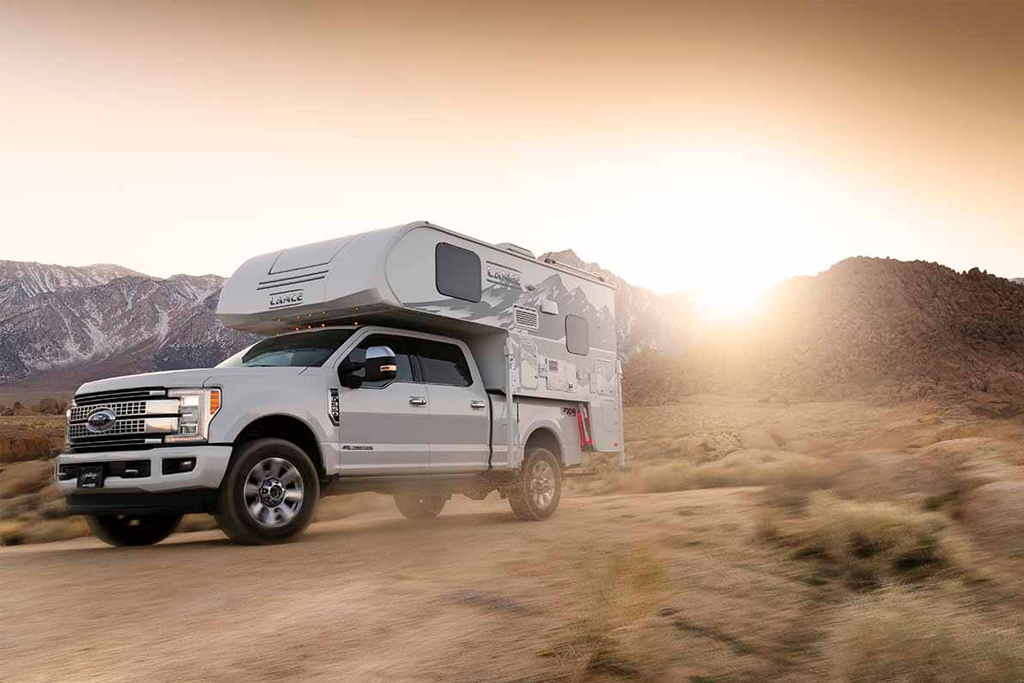 Best Truck Campers: Lance TC 825