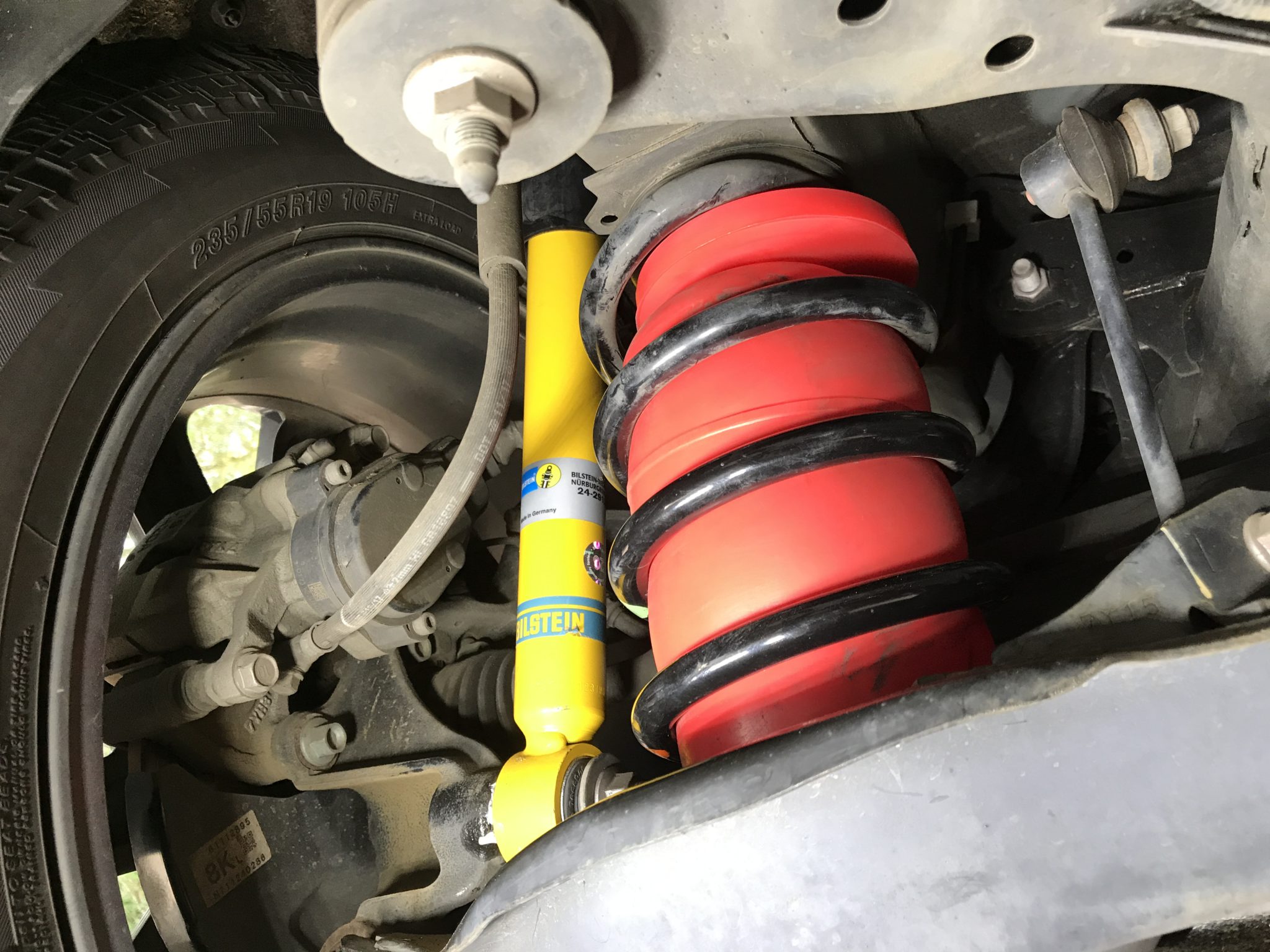 How To Install Air Bags For Better Towing With Your CUV Autowise