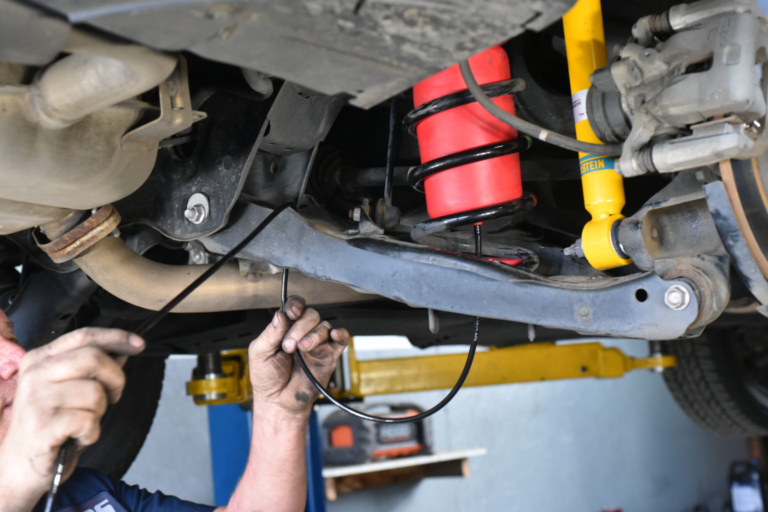 How To Install Air Bags For Better Towing With Your CUV Autowise