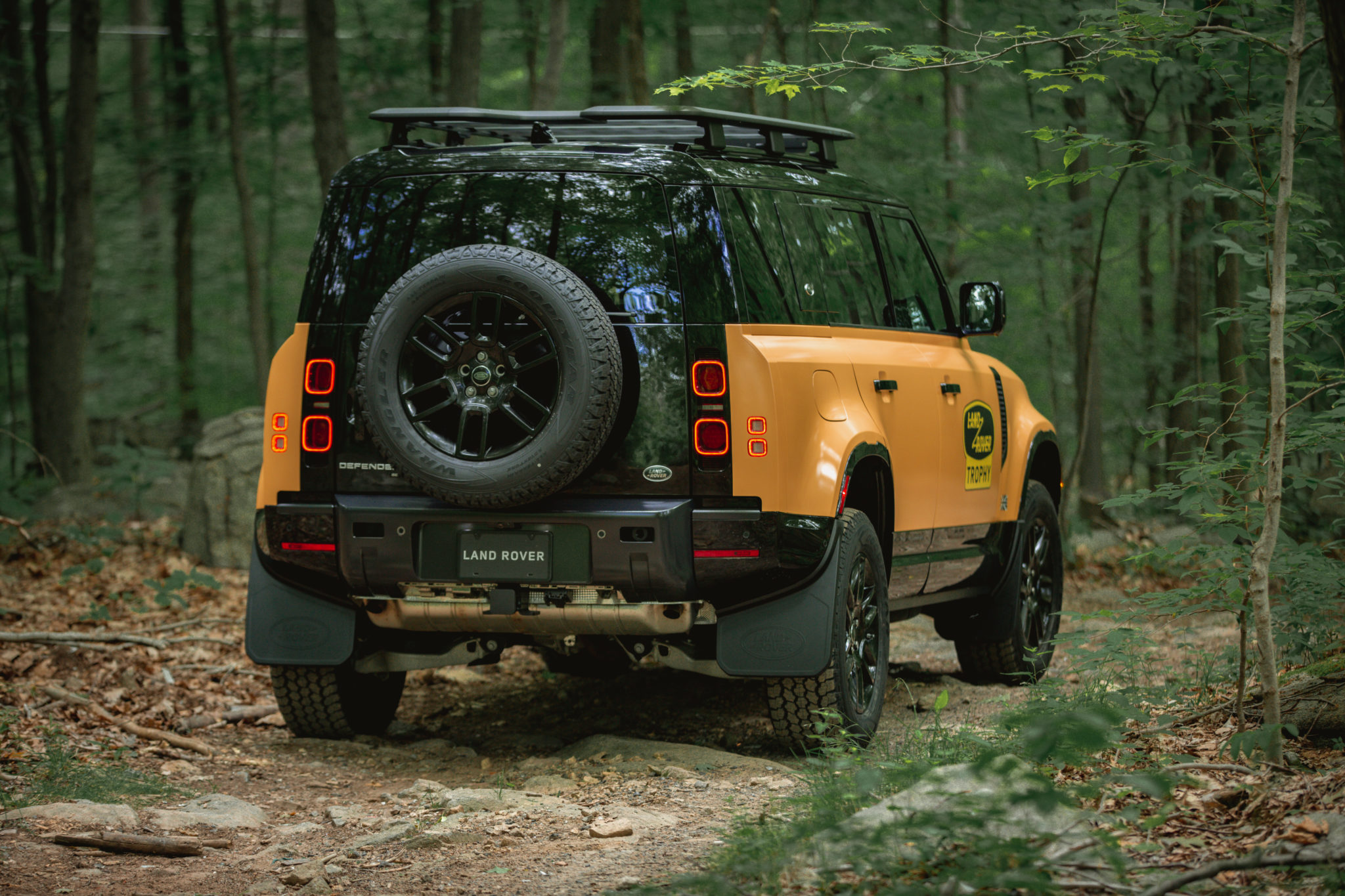 Land Rover Announces Extremely Limited “Trophy Edition” Defender Autowise