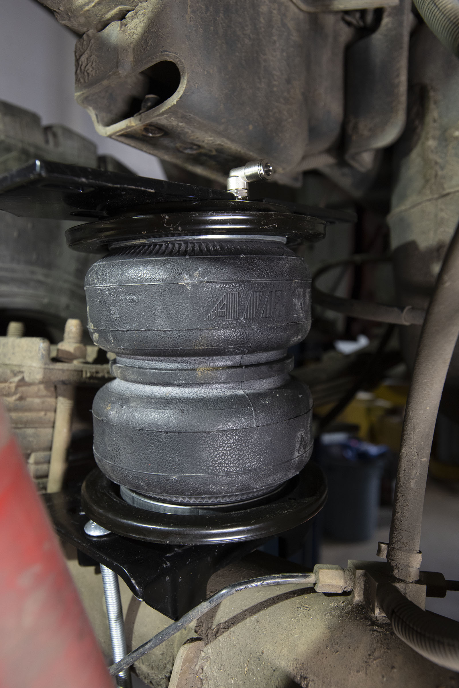 Air hose inflating air bag Air hose inflating air bag