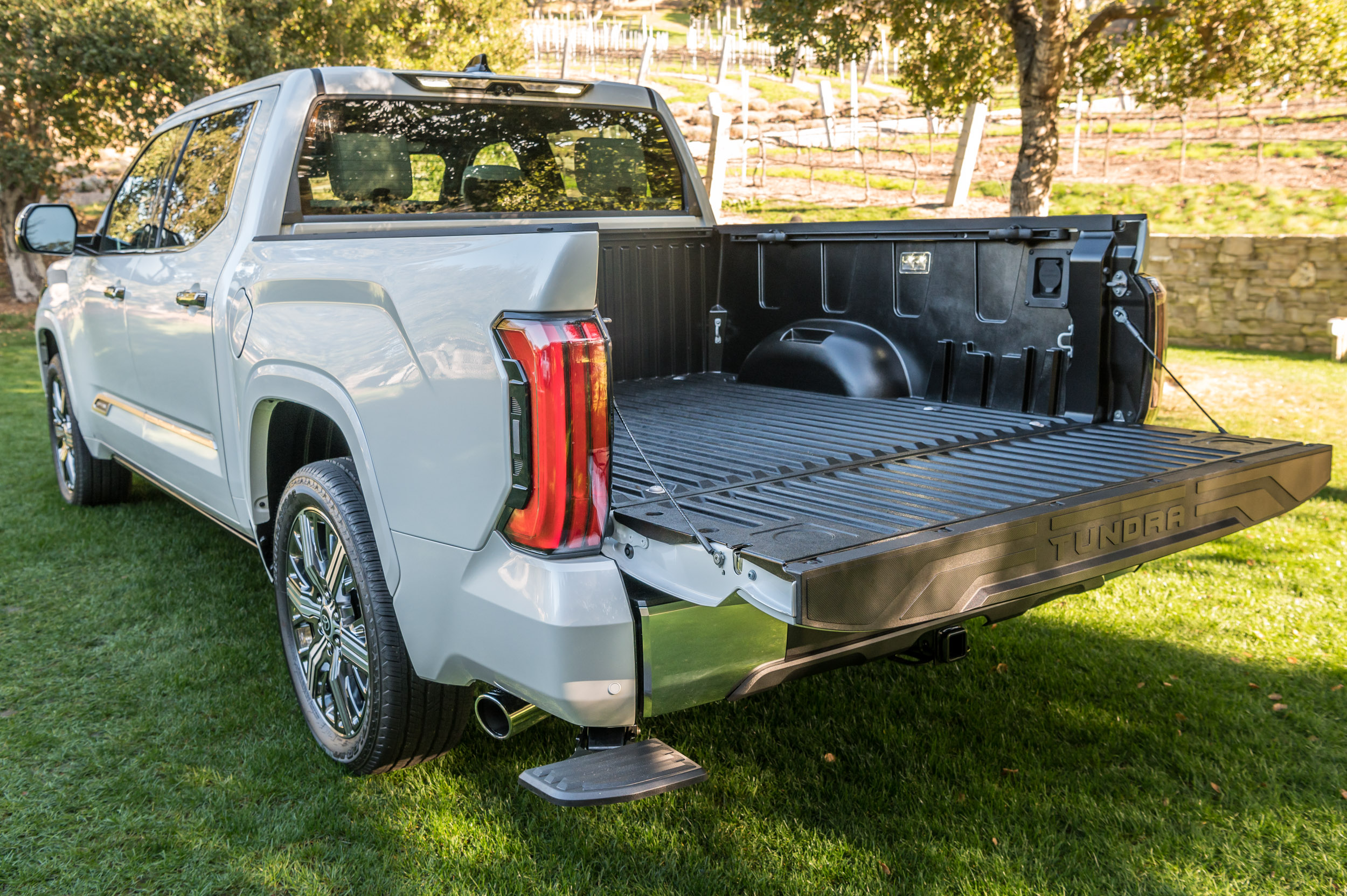2022 Toyota Tundra Capstone hybrid review
