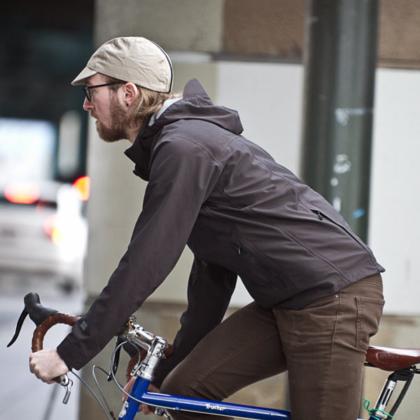 thin waterproof cycling jacket