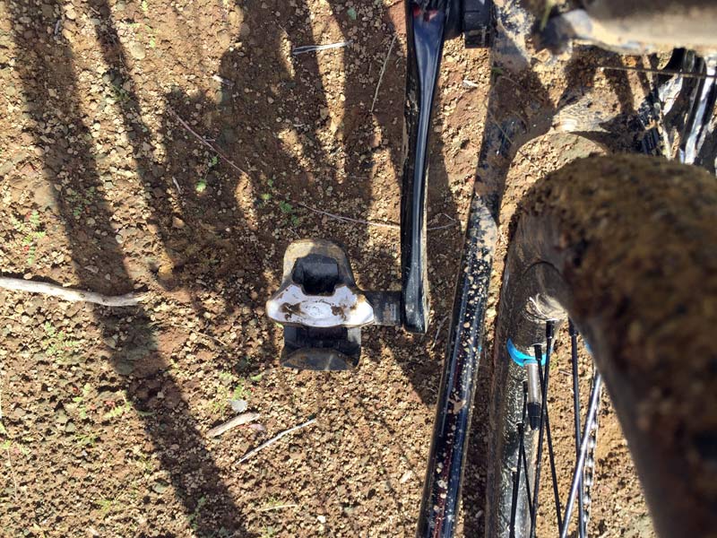 One Ride Review: The affordable Raleigh Roker Sport carbon gravel road ...