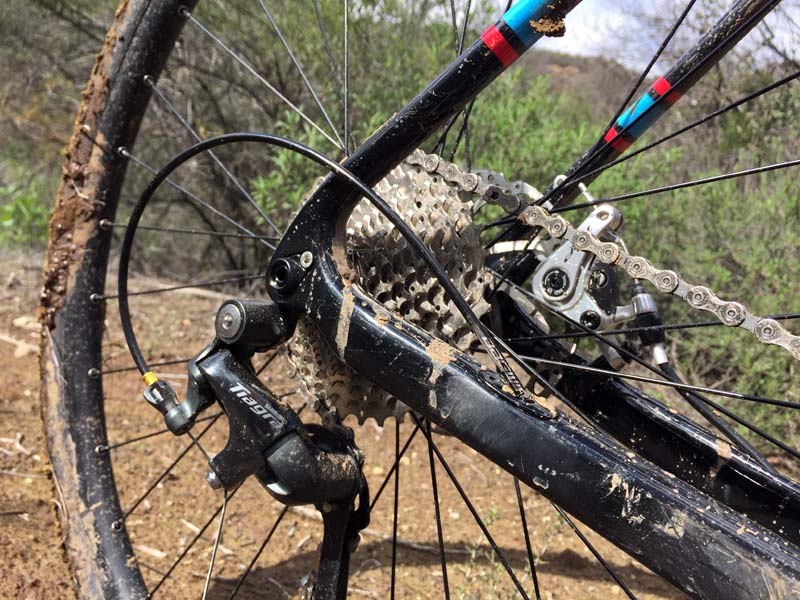 One Ride Review: The affordable Raleigh Roker Sport carbon gravel road ...