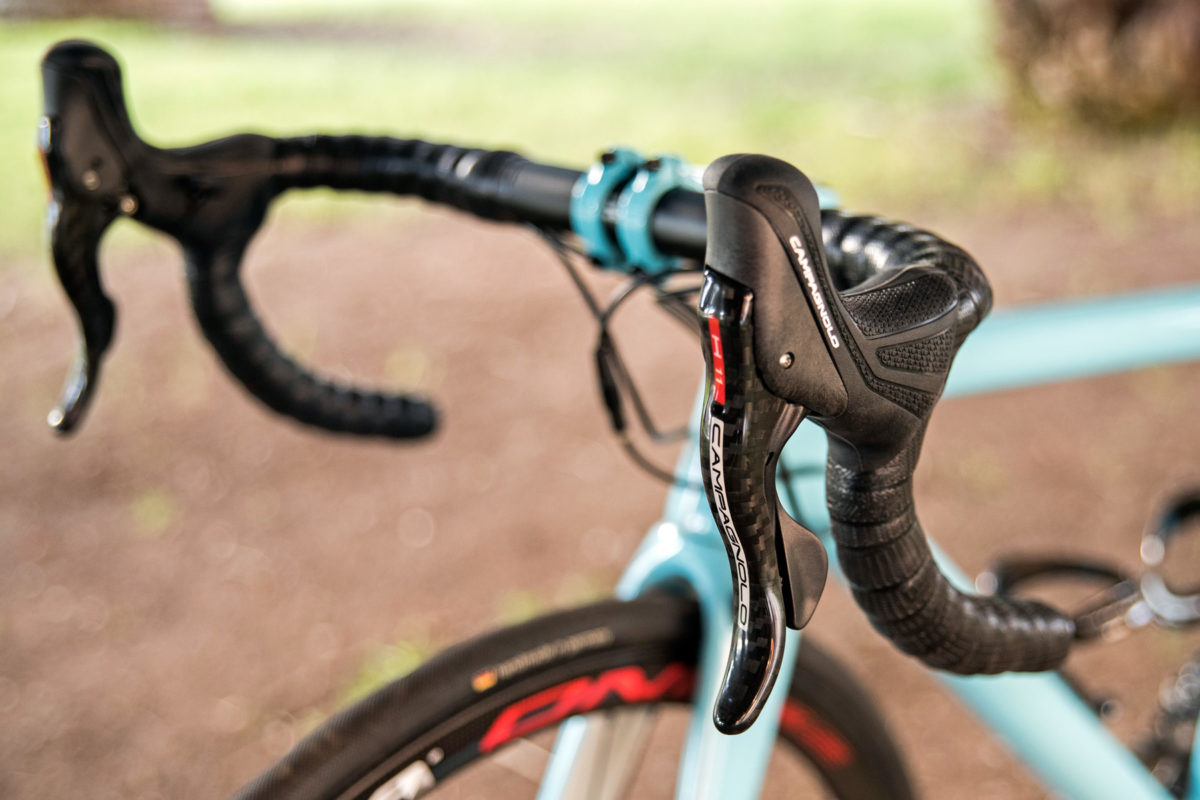 In depth Campagnolo H11 hydraulic disc brakes for EPS or mechanical