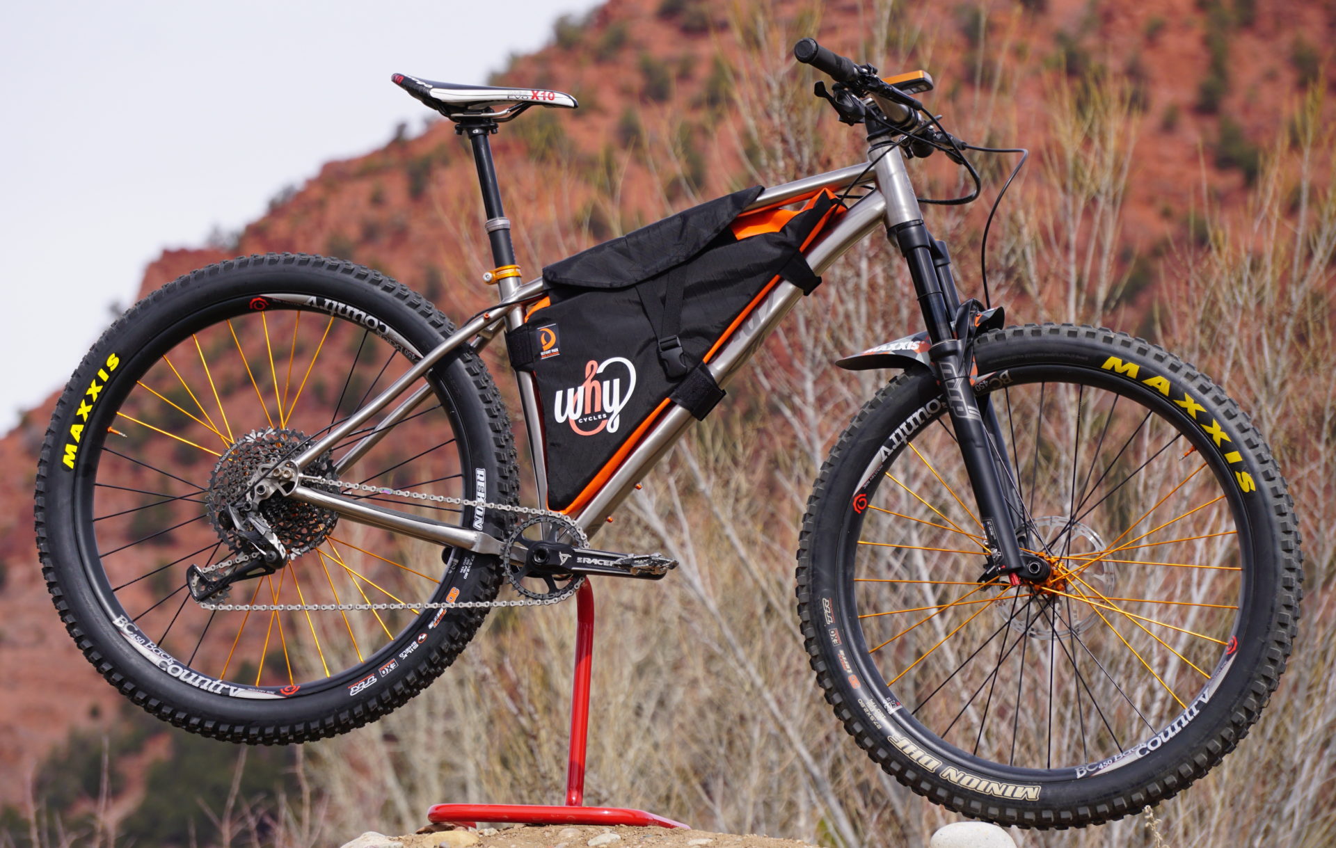 Why Cycles & Defiant Pack team up for zipper-less custom frame bags ...