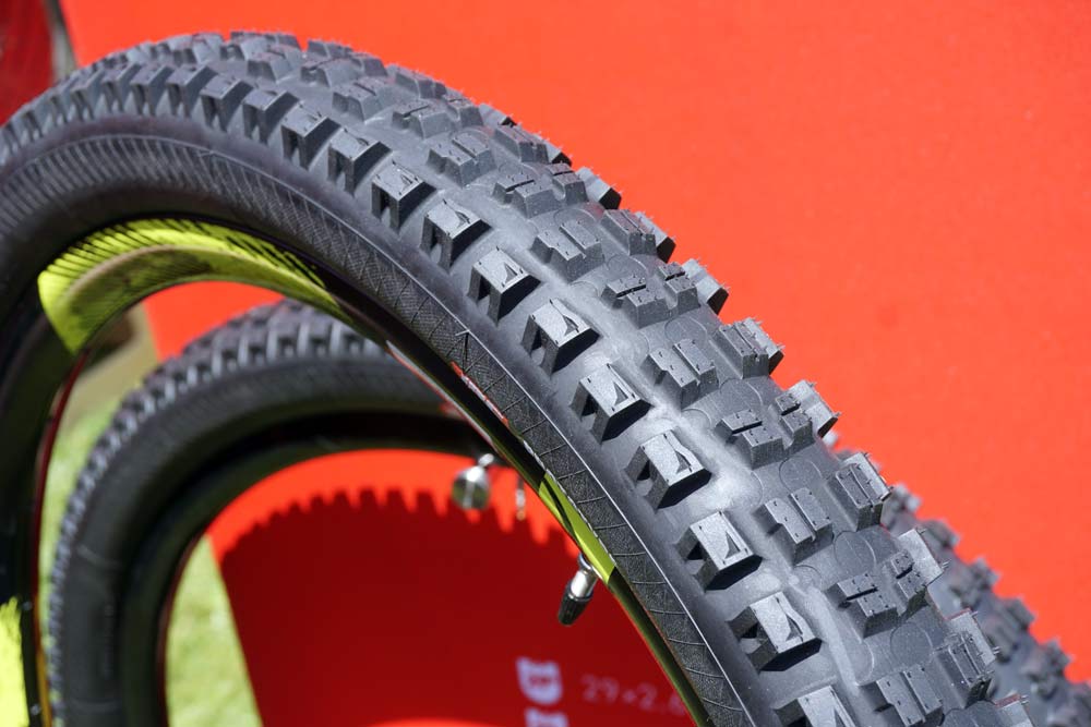 SOC18 Prototype gravel, XC & enduro tires from IRC, Hutchinson and
