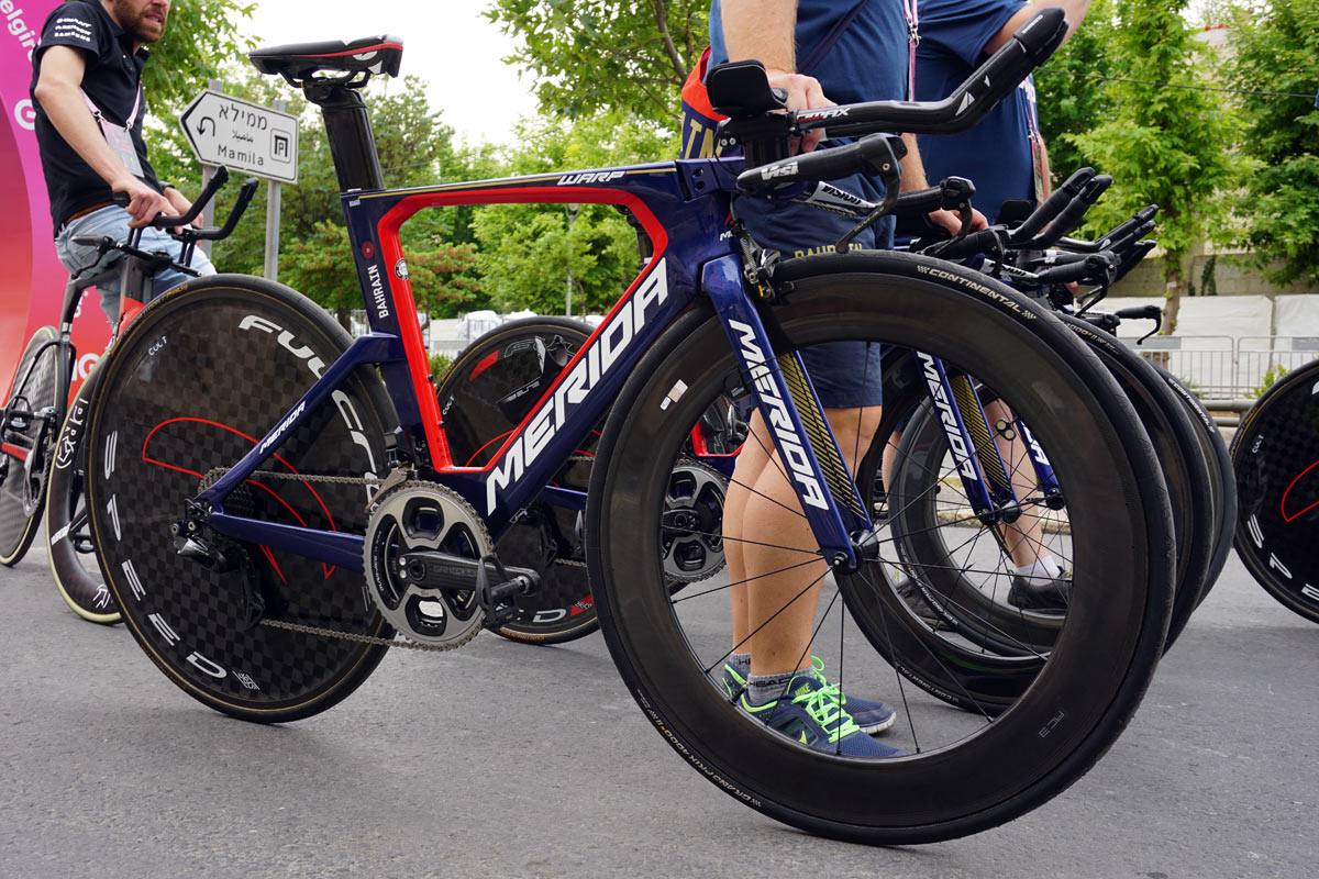 Pro Bikes from Astana \u0026 Bahrain-Merida 