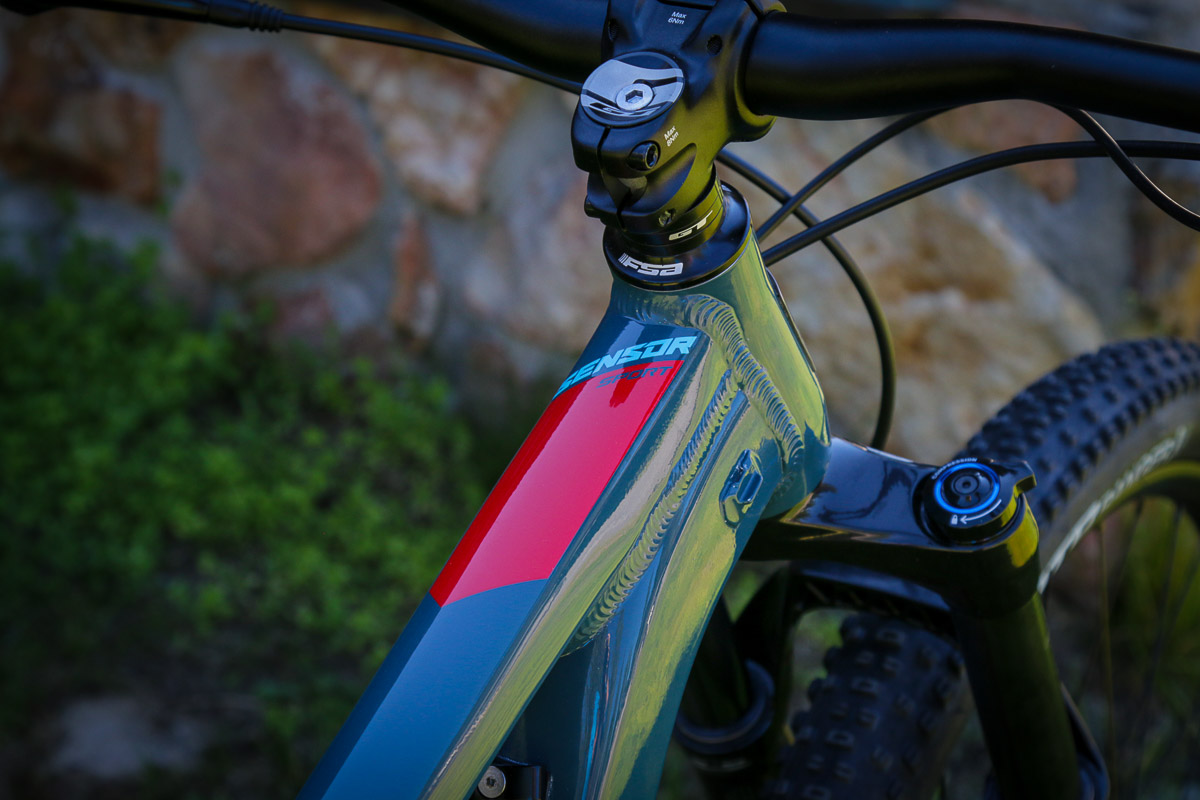 Force 27.5 and Sensor 29 mountain bikes 