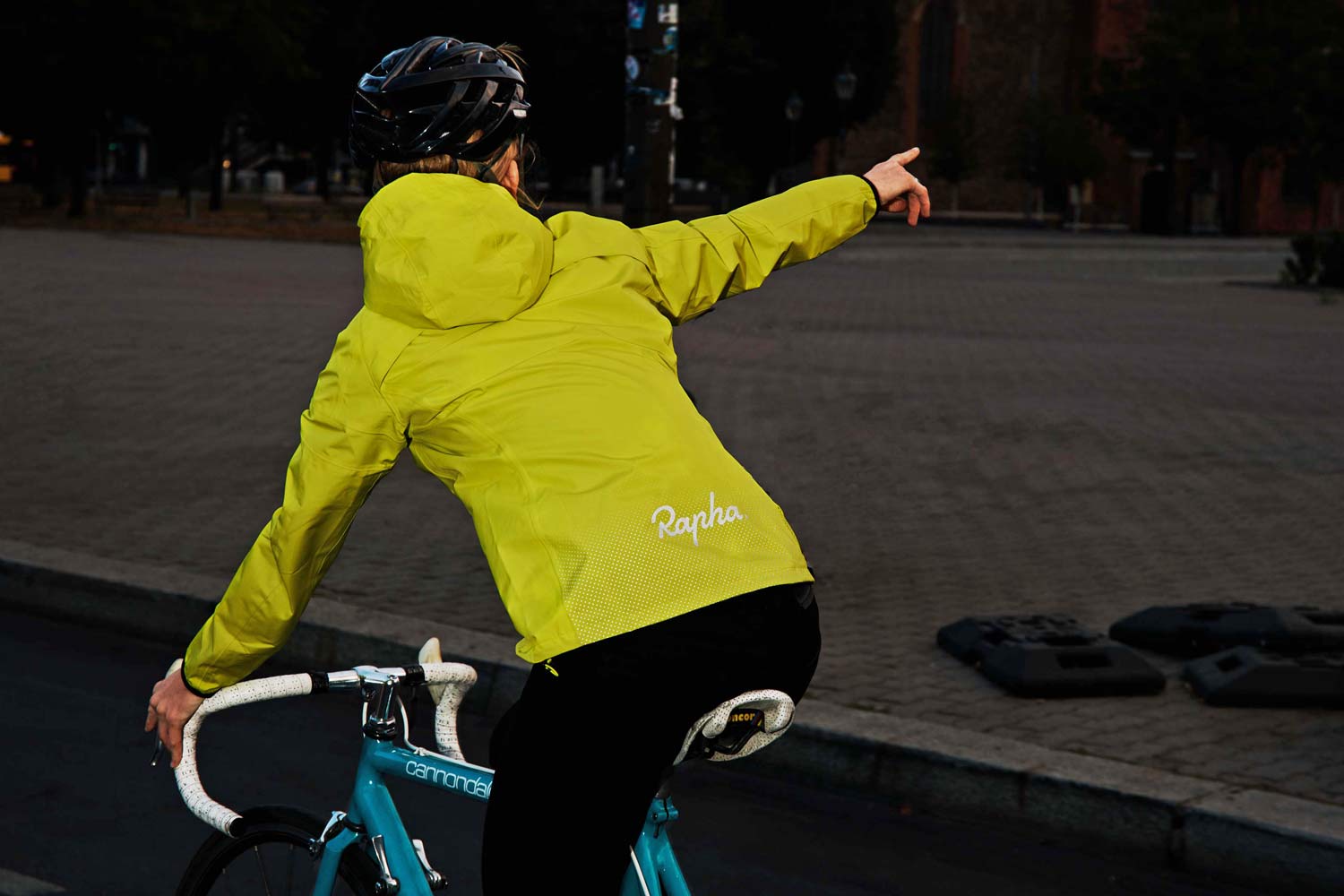 Rapha protects with bright Commuter 