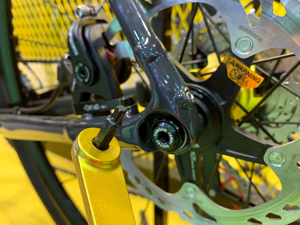 SwitchLever makes thru axles pretty 
