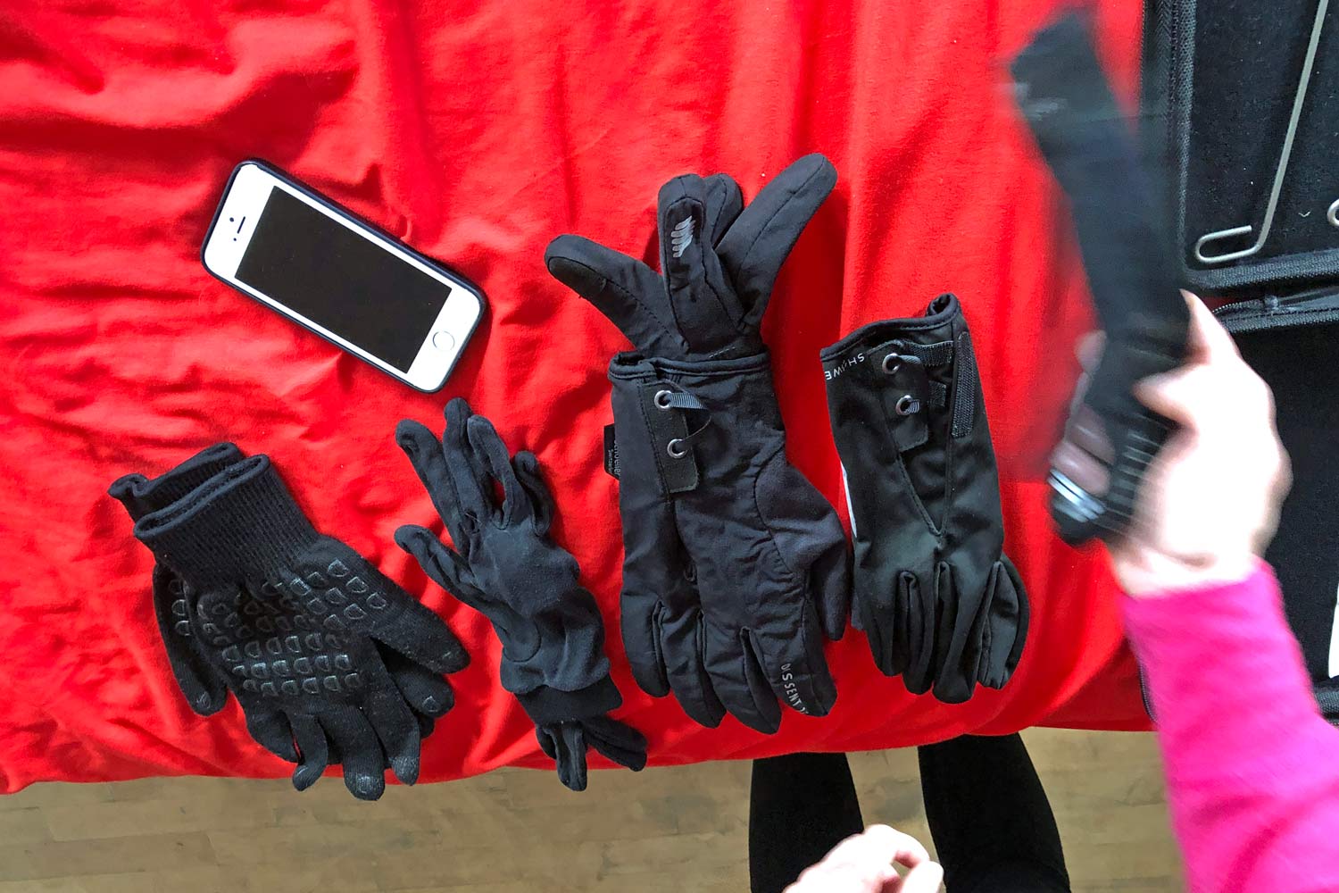 dissent 133 gloves