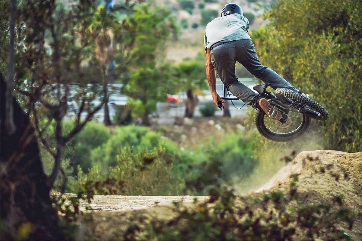 Are full suspension, disc brakes & big tires the future of BMX? Ruben