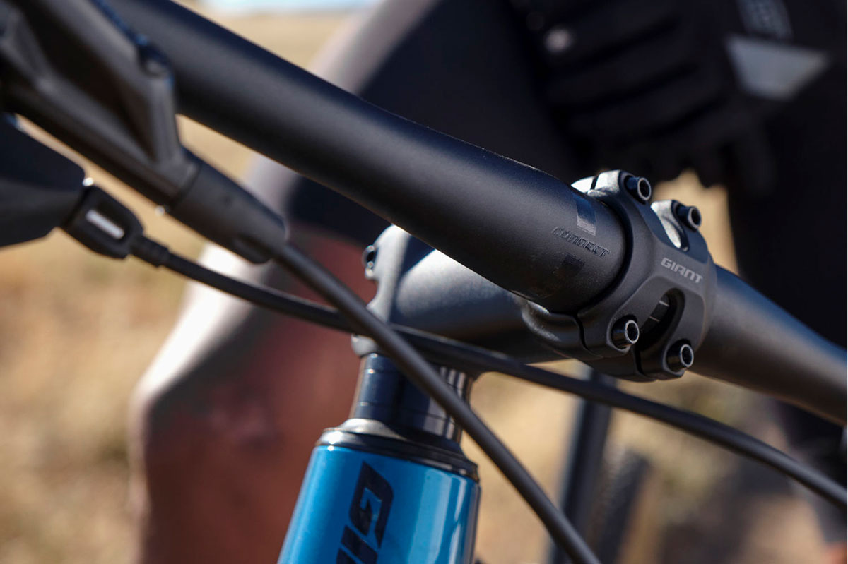 Giant go long with updated alloy XC hardtail mountain bike 2021 Giant