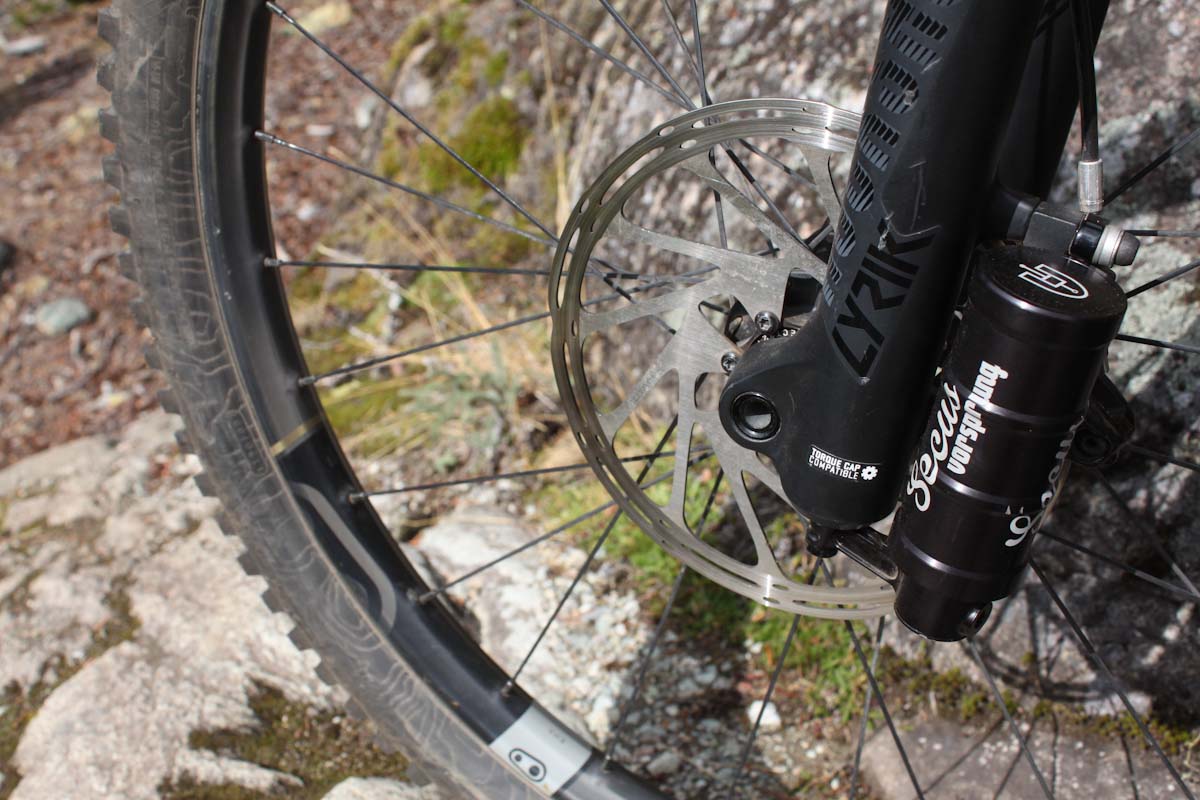 Vorsprung Suspension’s Secus wows, offering coillike performance from airsprung forks Bikerumor