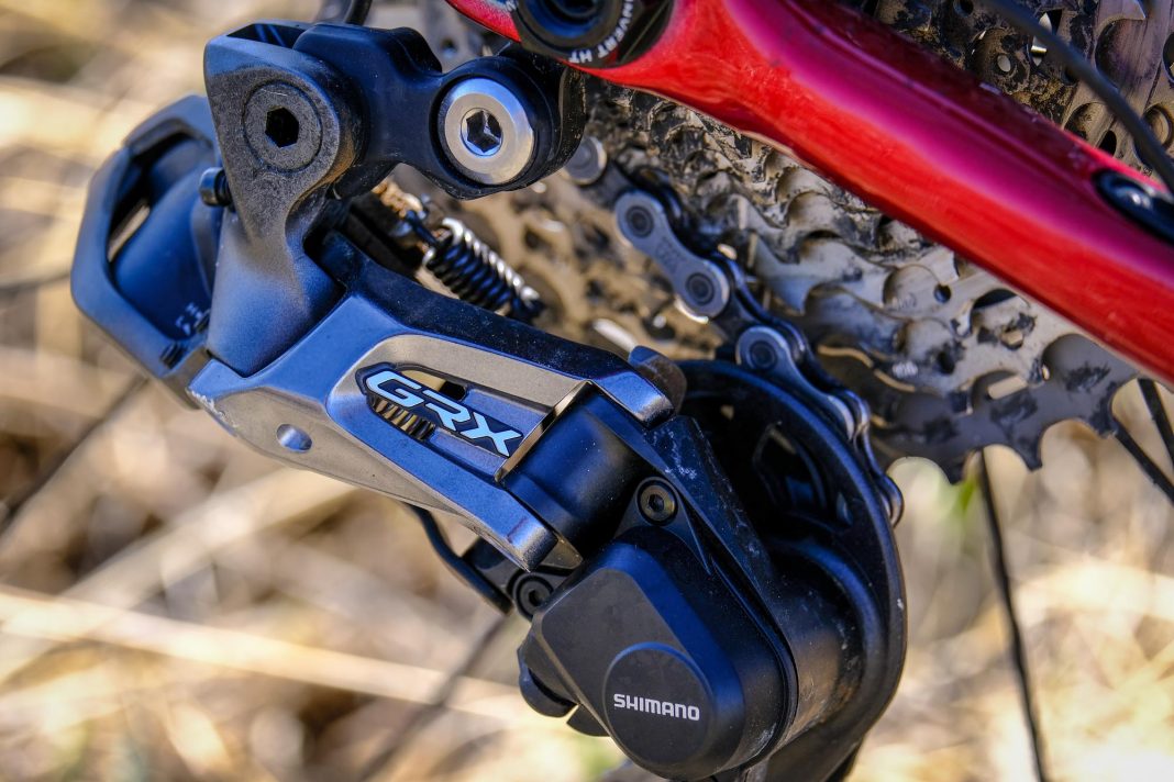 Long Term Review Shimano GRX Di2 gravel 1x11 groupset Bikerumor