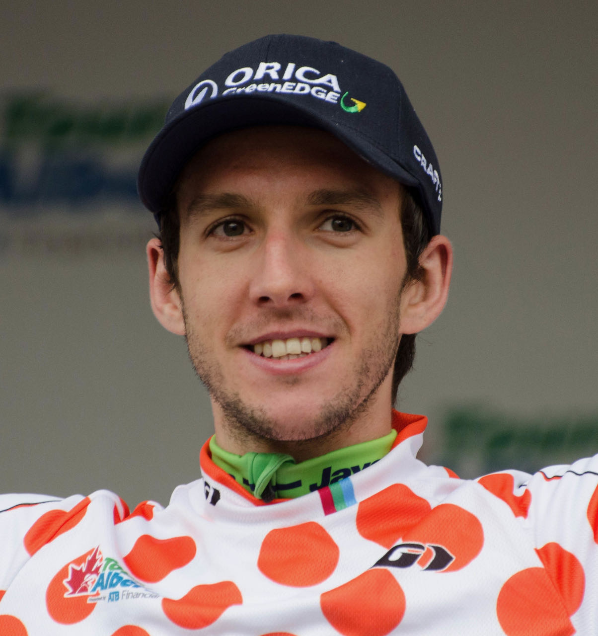 Simon Yates in climbing jersey